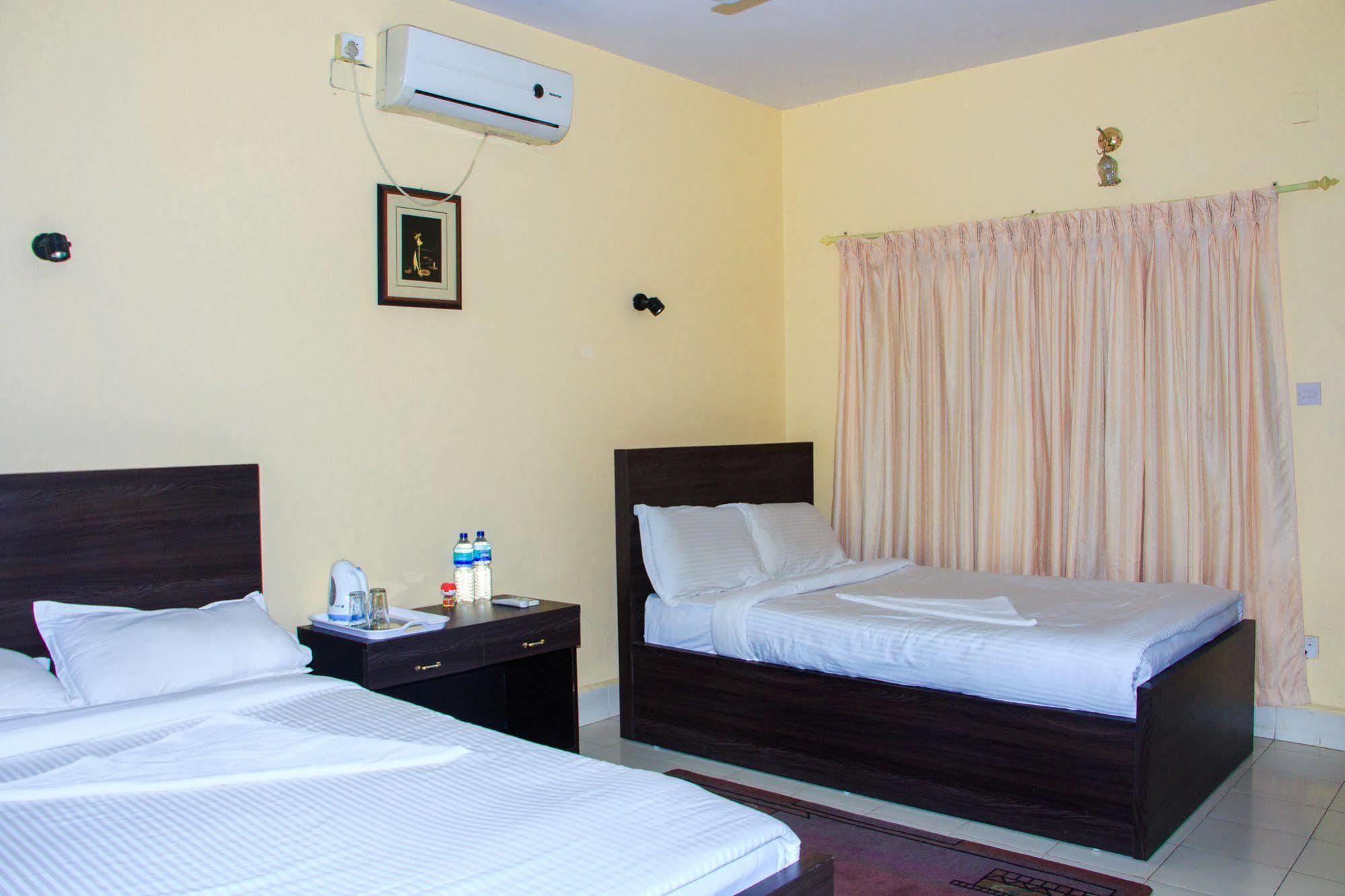 Hotel Rainforest โซราฮา ภายนอก รูปภาพ